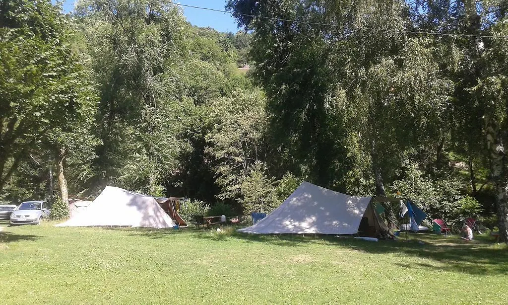 Camping Le Pre Coulet Hotel Saint-Pierreville Campsite
